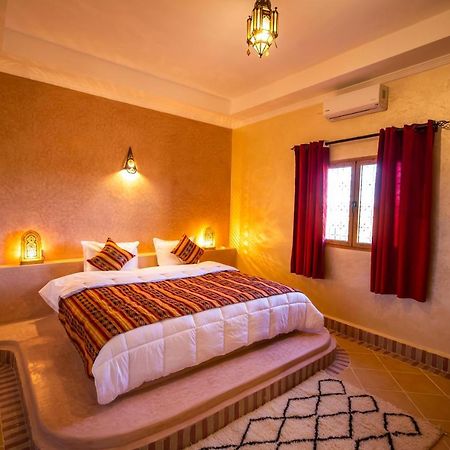 Riad Les Jardins De Merzouga Exterior foto