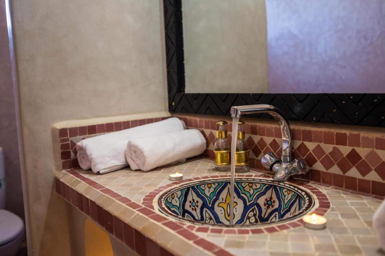 Riad Les Jardins De Merzouga Exterior foto