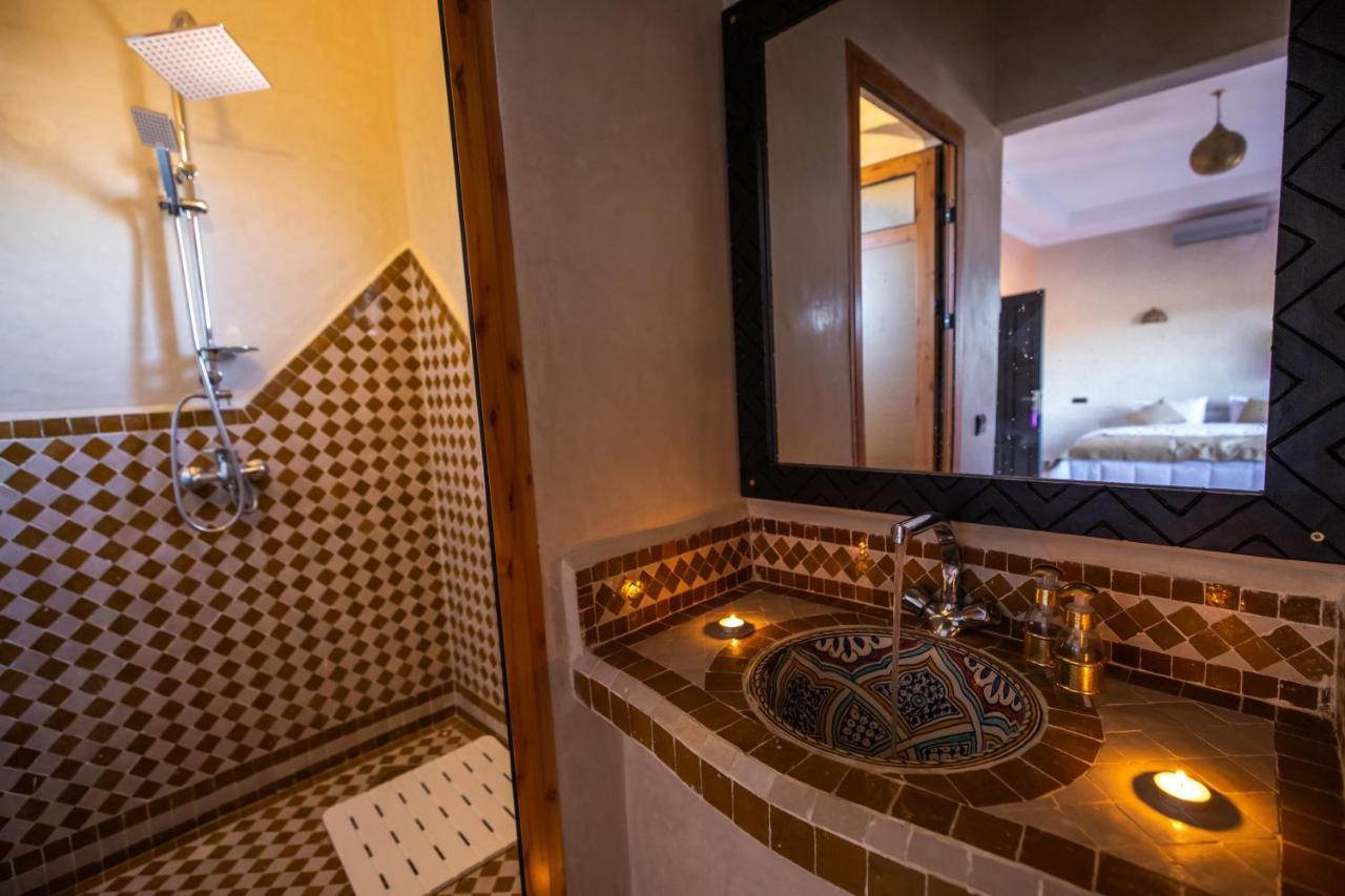 Riad Les Jardins De Merzouga Exterior foto