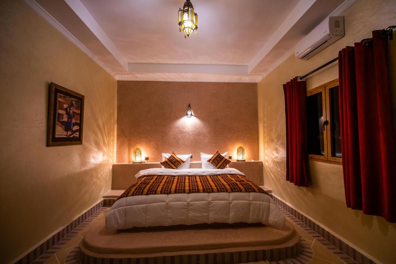 Riad Les Jardins De Merzouga Exterior foto